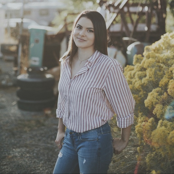 Meet your Posher, Rebecca - Picture 1 of 2